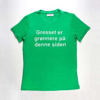 Senterungdommen T-skjorte grønn Gresset er grønnere